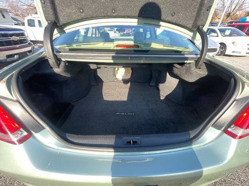 Used 2005 Toyota Avalon XLS image 35