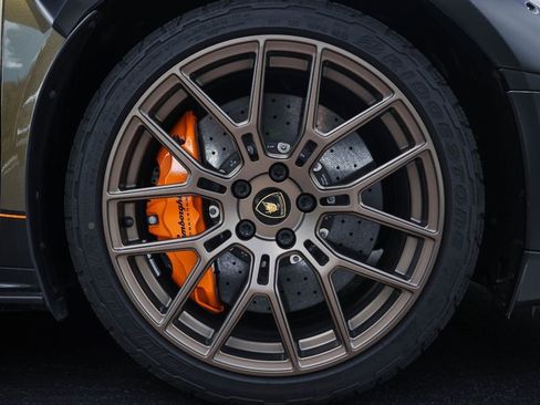 Used 2024 Lamborghini Huracan Sterrato AWD/4WD image 15