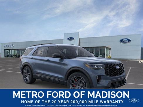 New 2026 Ford Explorer ST-Line w/ ST-Line Street Pack image 8