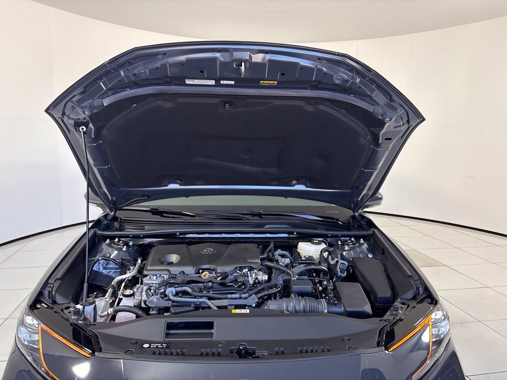 Used 2025 Toyota Camry XLE FWD image 11