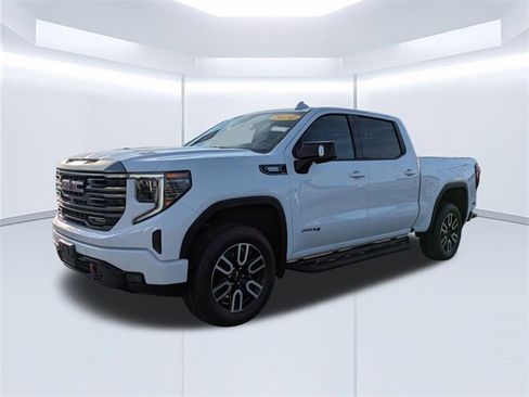 Used 2024 GMC Sierra 1500 AT4 w/ Technology Package image 9