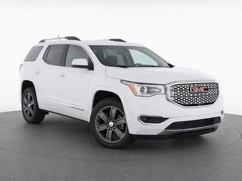 Used 2017 GMC Acadia Denali w/ Technology Package FWD image 1
