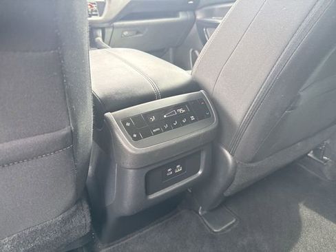 Certified 2025 Nissan Pathfinder SV FWD image 20