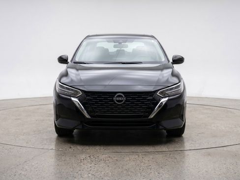 Used 2025 Nissan Sentra SV FWD image 2