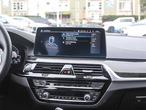 Certified 2023 BMW 530e w/ M Sport Package image 13