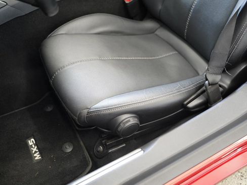 Used 2023 MAZDA MX-5 Miata Grand Touring image 28