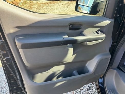 Used 2019 Nissan NV 3500 S image 43