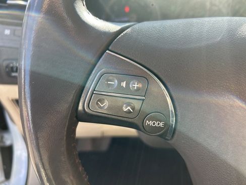 Used 2011 Lexus ES 350 image 19