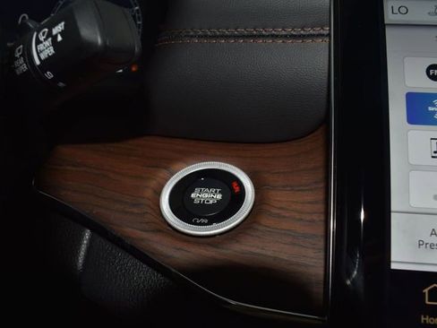 New 2025 Jeep Grand Cherokee Summit image 19