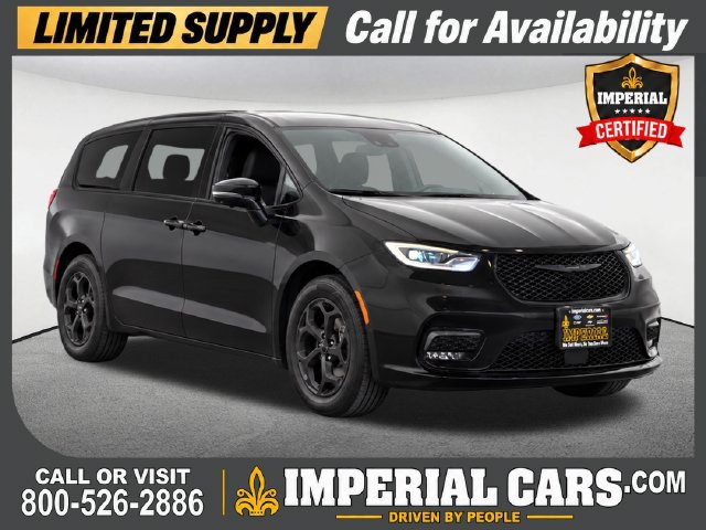 Used 2023 Chrysler Pacifica Limited w/ S Appearance Package FWD image 1