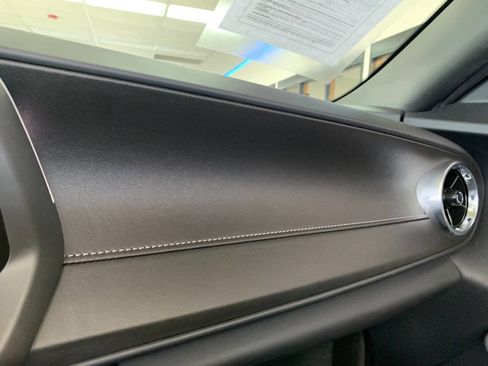 Used 2023 Chevrolet Camaro LT w/ Technology Package image 18