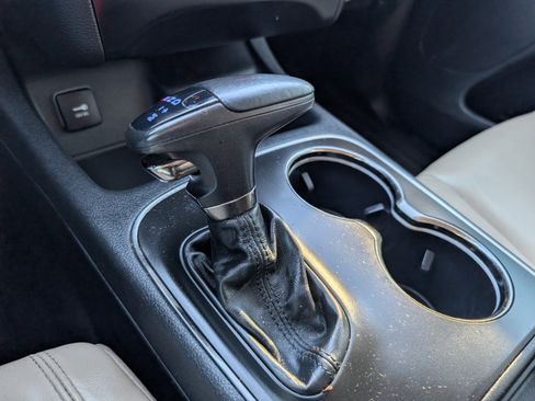 Used 2018 Dodge Durango GT image 16