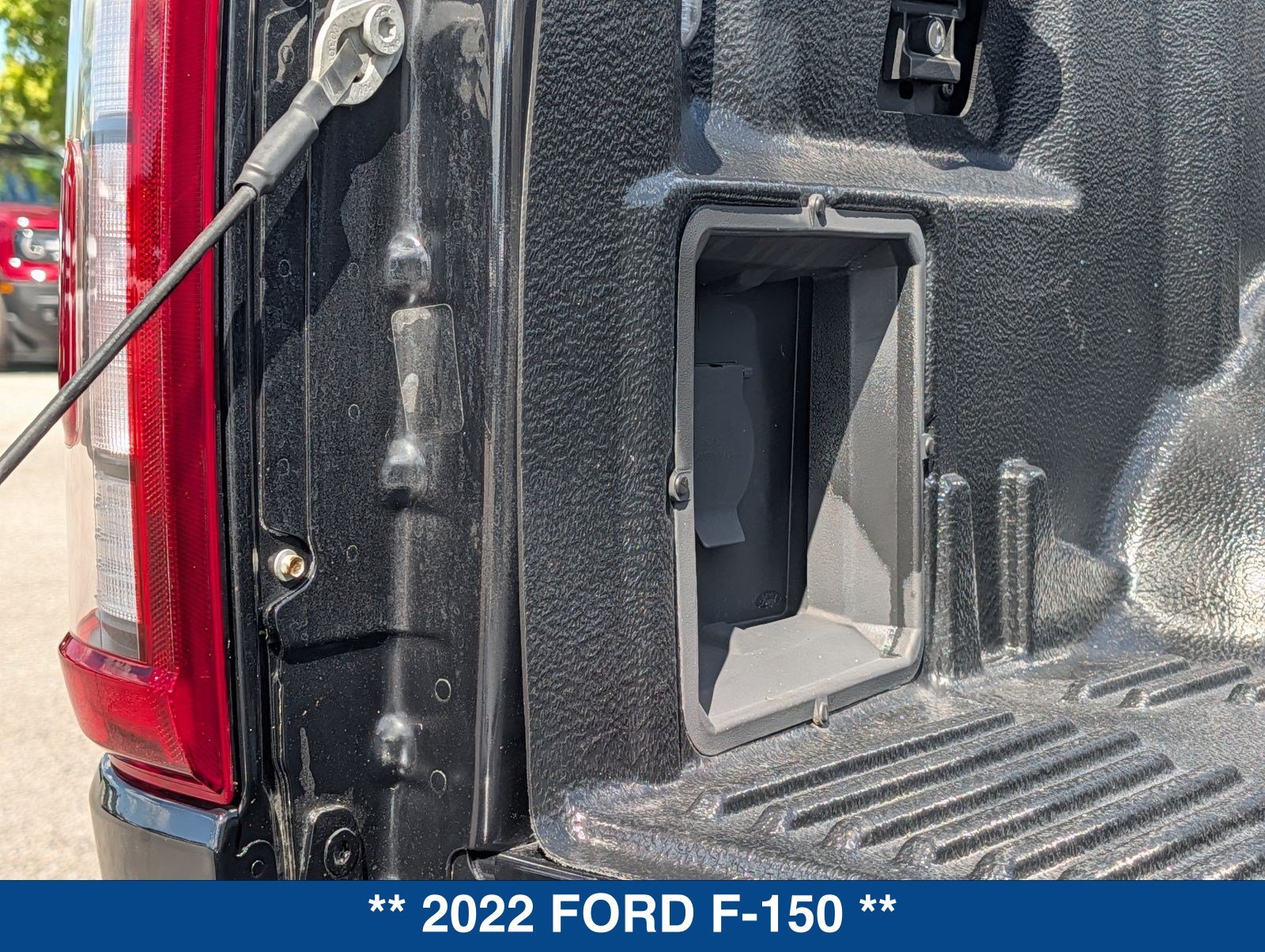 Used 2022 Ford F150 Raptor w/ Raptor 37 Performance Package AWD/4WD image 15