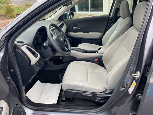 Used 2019 Honda HR-V EX image 10