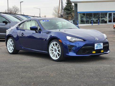 Used 2017 Toyota 86 Base image 3