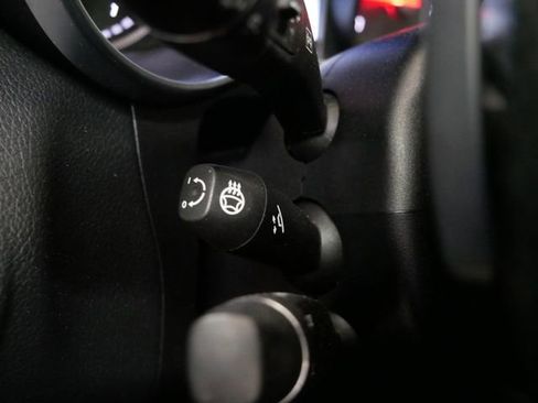 Used 2018 Mercedes-Benz GLC 300 4MATIC image 18