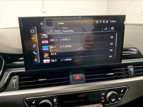 Used 2023 Audi A4 2.0T Premium Plus w/ Premium Plus Package image 8