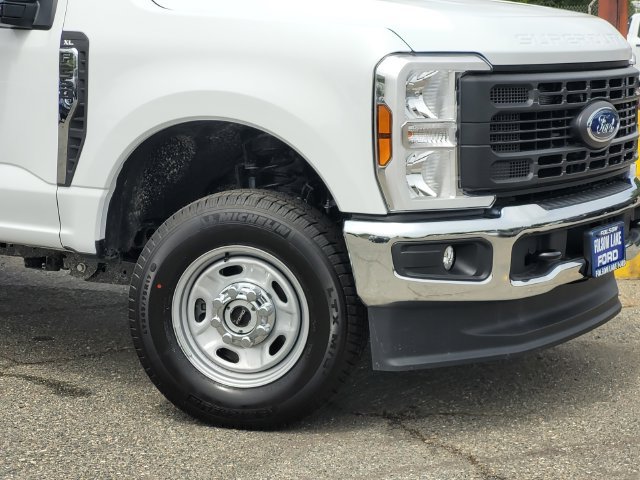 New 2026 Ford F250 XL w/ XL Chrome Package AWD/4WD image 3