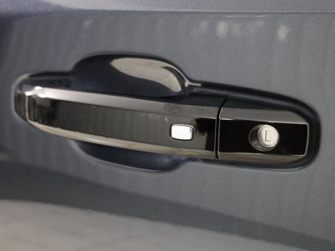 Used 2021 Chevrolet Silverado 1500 LT Trail Boss w/ Convenience Package II image 21