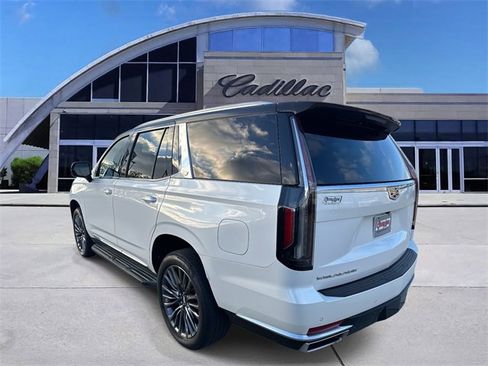 Used 2022 Cadillac Escalade Luxury image 6