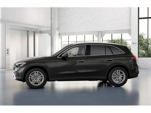 New 2026 Mercedes-Benz GLC 300 image 37
