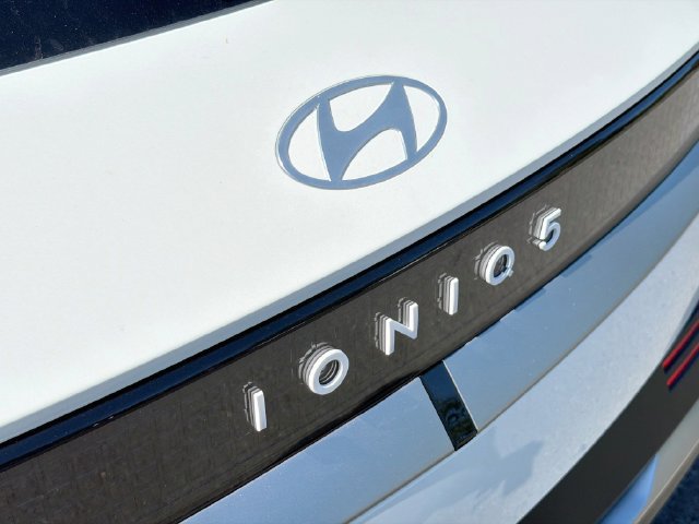 New 2027 Hyundai Ioniq 5 SE AWD/4WD image 22