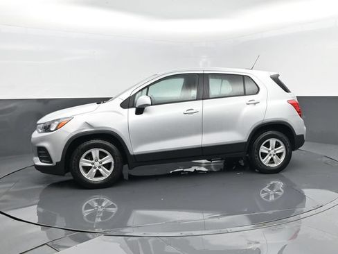 Used 2017 Chevrolet Trax LS AWD/4WD image 5