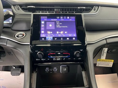 New 2025 Jeep Grand Cherokee Laredo X AWD/4WD image 12