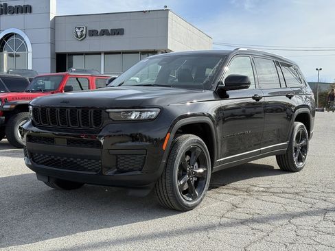 New 2025 Jeep Grand Cherokee L Altitude image 2