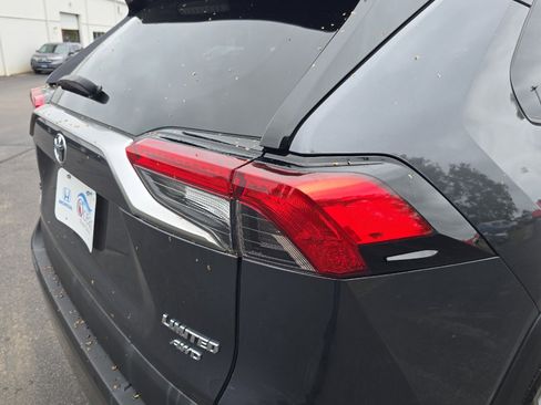 Used 2019 Toyota RAV4 Limited image 30