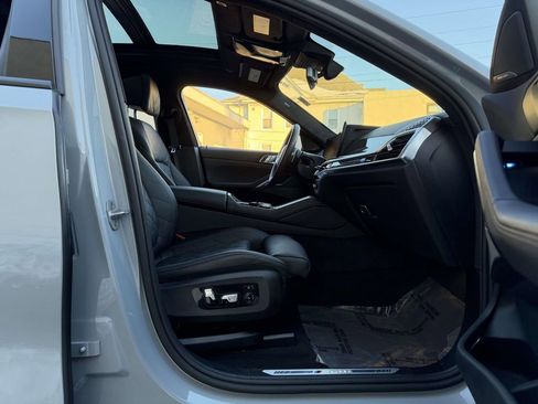 Used 2026 BMW X6 M60i image 11