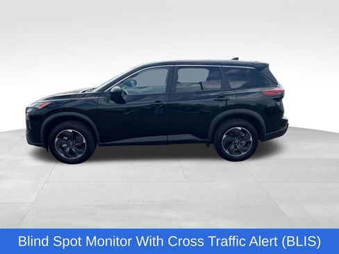 Used 2024 Nissan Rogue SV FWD image 3