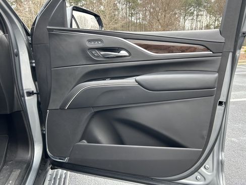 Used 2023 Cadillac Escalade ESV Sport Platinum w/ LPO, ONYX Package image 41