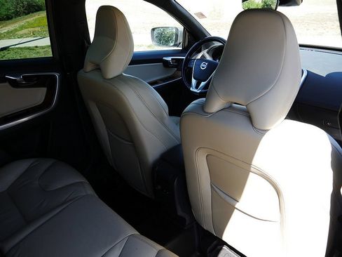 Used 2015 Volvo XC60 T5 w/ Climate Package AWD/4WD image 56