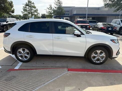 Used 2024 Honda HR-V LX image 4
