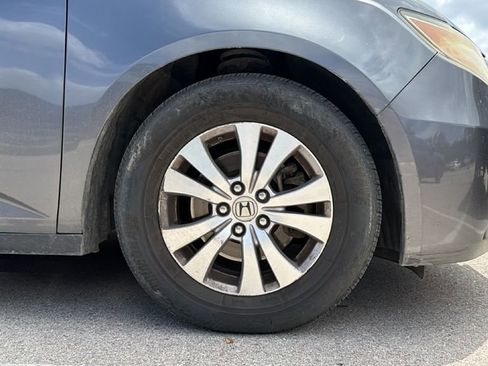 Used 2014 Honda Odyssey EX image 4