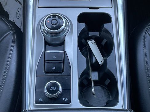 Used 2023 Ford Explorer XLT w/ Equipment Group 202A image 24