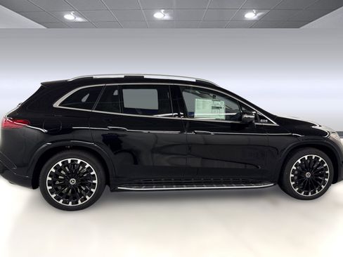 New 2026 Mercedes-Benz EQS 550 4MATIC SUV image 8