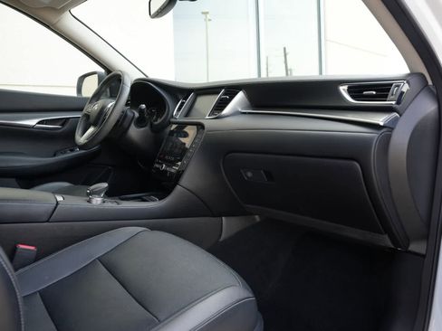 Used 2022 INFINITI QX50 Luxe FWD image 21