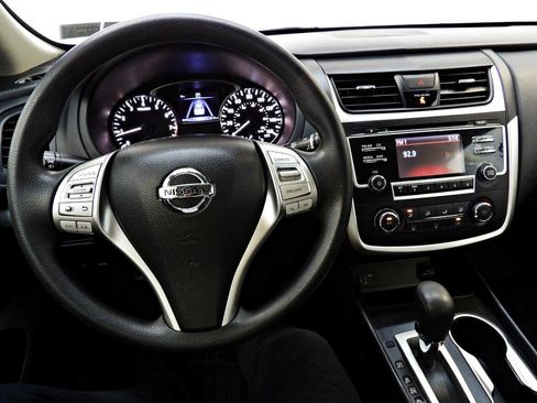 Used 2017 Nissan Altima 2.5 S w/ Power Driver Seat Package FWD image 17