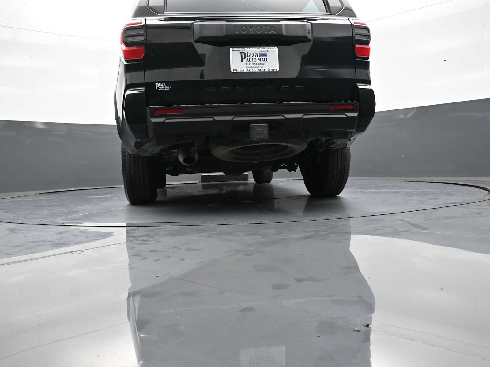 Used 2025 Toyota 4Runner SR5 AWD/4WD image 30