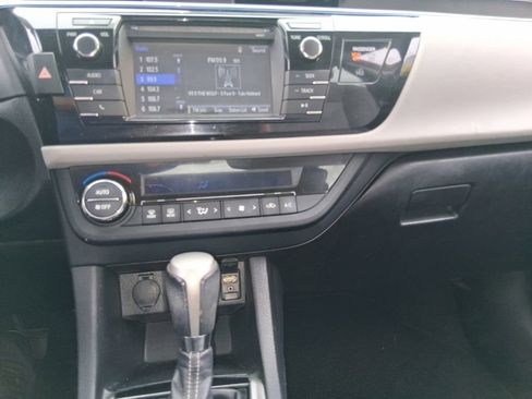 Used 2016 Toyota Corolla LE FWD image 14