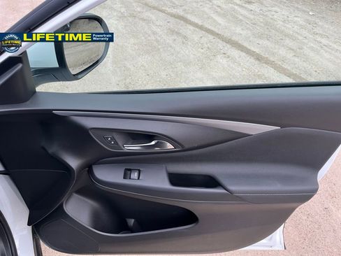 Used 2024 Buick Envista Preferred w/ Convenience I Package image 34