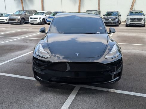 Used 2024 Tesla Model Y Performance AWD/4WD image 2