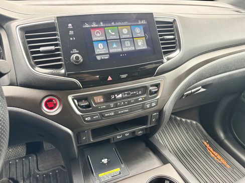 Used 2025 Honda Passport TrailSport image 14