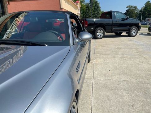 Used 2006 BMW M3 Convertible RWD image 3