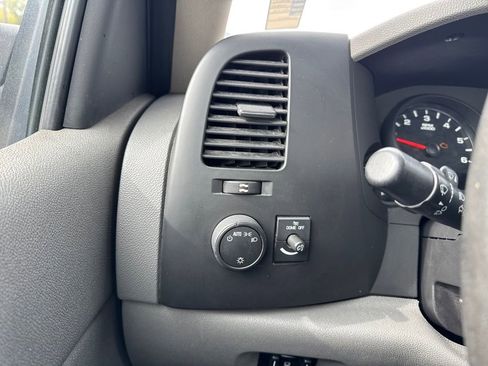 Used 2013 Chevrolet Silverado 1500 W/T image 40