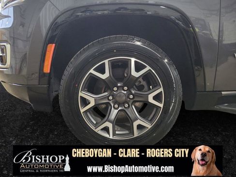 Used 2024 Jeep Wagoneer L Series III w/ Flexible Seating Group image 24