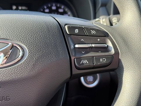 Used 2022 Hyundai Kona SEL image 19