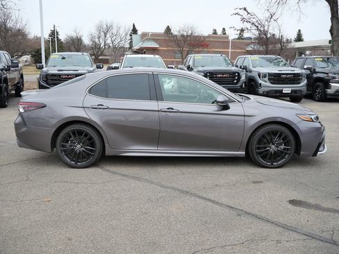 Used 2024 Toyota Camry XSE FWD image 11